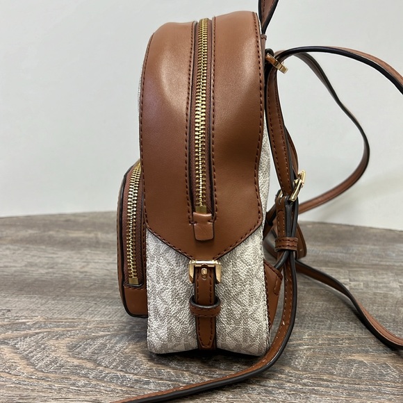 Michael Kors JAYCEE Mini Backpack - Picture 4 of 11
